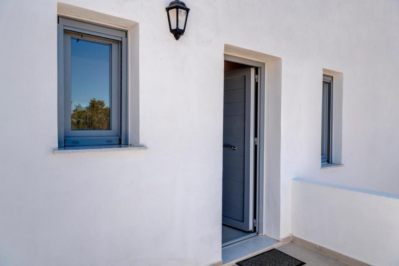 Chrysonisos Suites With Sunset & Seaviews Near Kini Exterior photo
