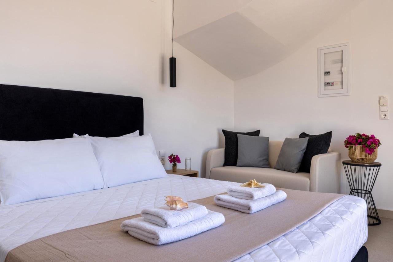 Chrysonisos Suites With Sunset & Seaviews Near Kini Exterior photo