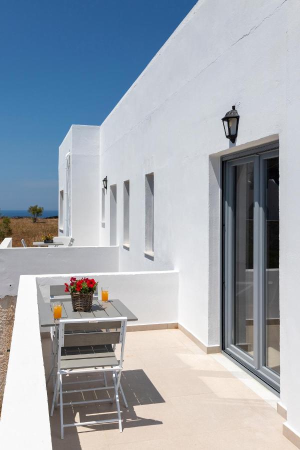 Chrysonisos Suites With Sunset & Seaviews Near Kini Exterior photo