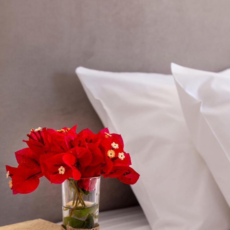Chrysonisos Suites With Sunset & Seaviews Near Kini Exterior photo